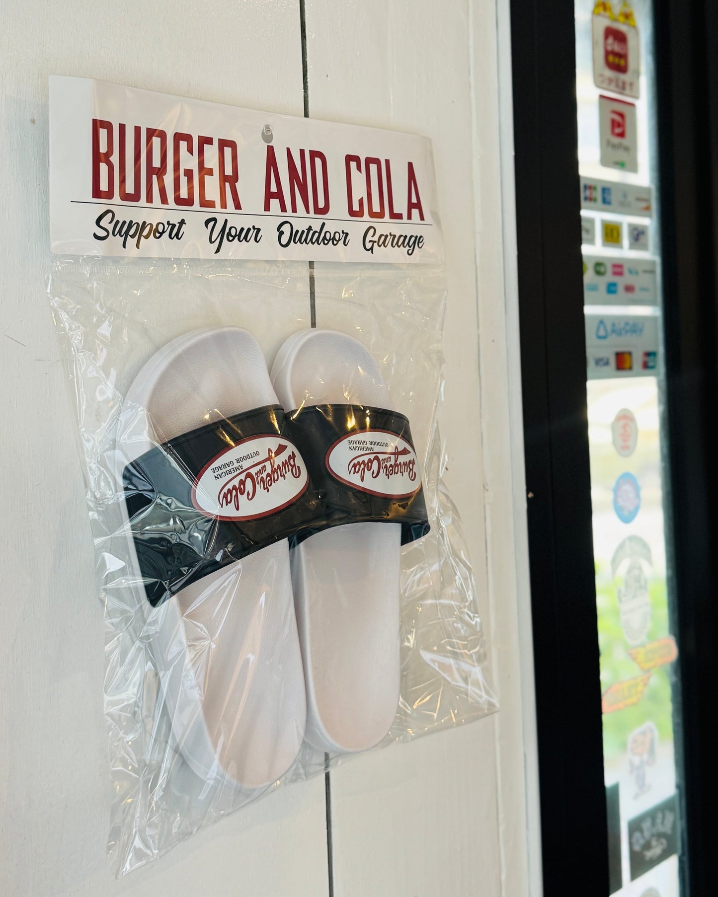 B&C OVAL SHOWER SANDALS