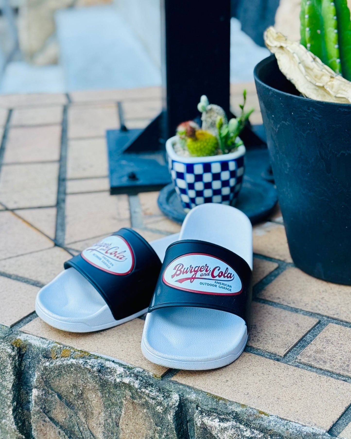 B&C OVAL SHOWER SANDALS