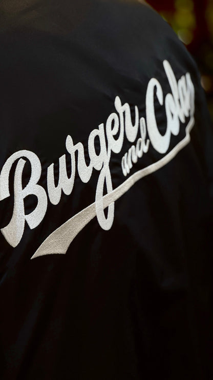 BURGER&COLA B&C STADIUM JKT（スタジャン）着用イメージ、背面ロゴのアップ